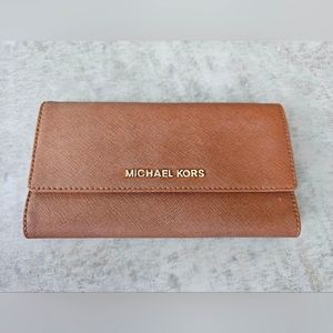 Michael Kors Trifold Wallet With Pen - Luggage Brown